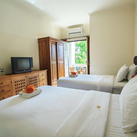 Ivanka Airport Inn Kuta  Bagian luar foto