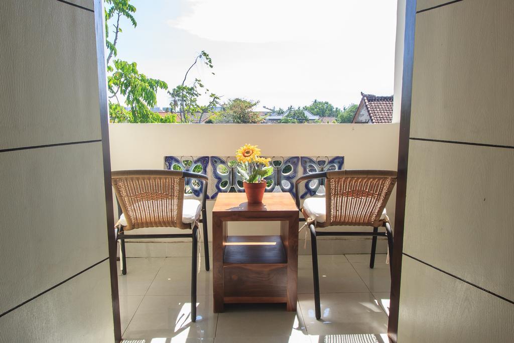 Ivanka Airport Inn Kuta  Bagian luar foto